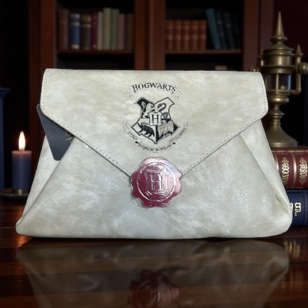 ❌ SOLD- Harry Potter Hogwarts Acceptance Letter Envelope Clutch Bag.